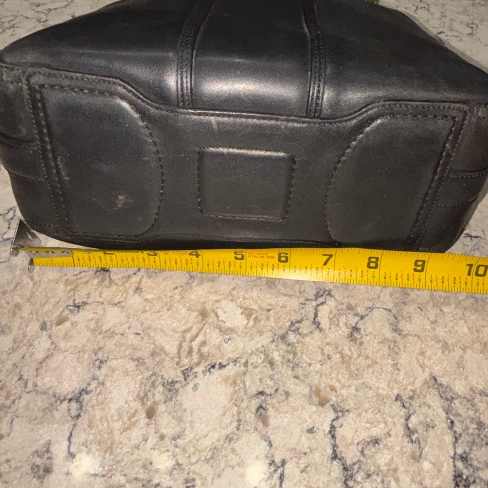 Rare Vintage Coach Amanda 6950 Black Leather Shoulder Bag with Brass Hardware - Picture 6 of 13
